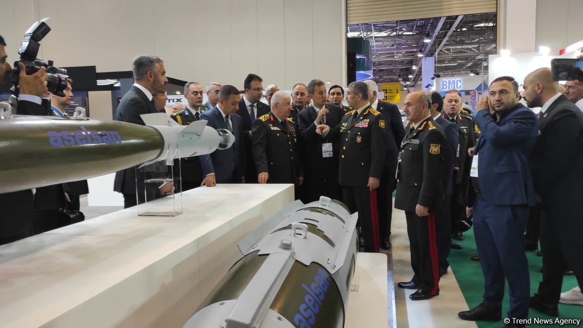 Azerbaijani defense minister, chief of Turkish Armed Forces' General Staff visit ADEX exhibition (PHOTO)