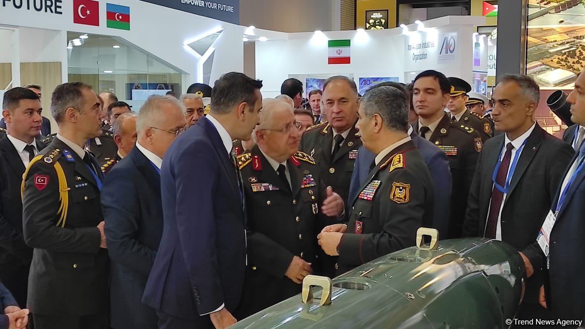 Azerbaijani defense minister, chief of Turkish Armed Forces' General Staff visit ADEX exhibition (PHOTO)