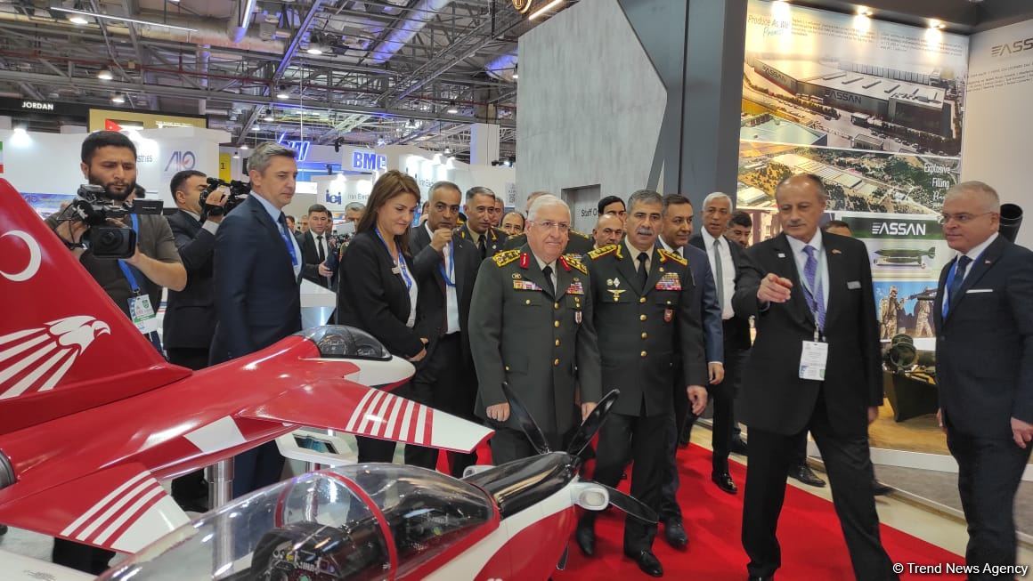 Azerbaijani defense minister, chief of Turkish Armed Forces' General Staff visit ADEX exhibition (PHOTO)