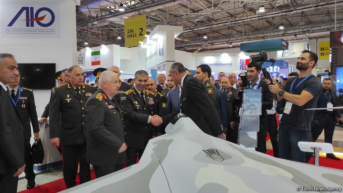 Azerbaijani defense minister, chief of Turkish Armed Forces' General Staff visit ADEX exhibition (PHOTO)