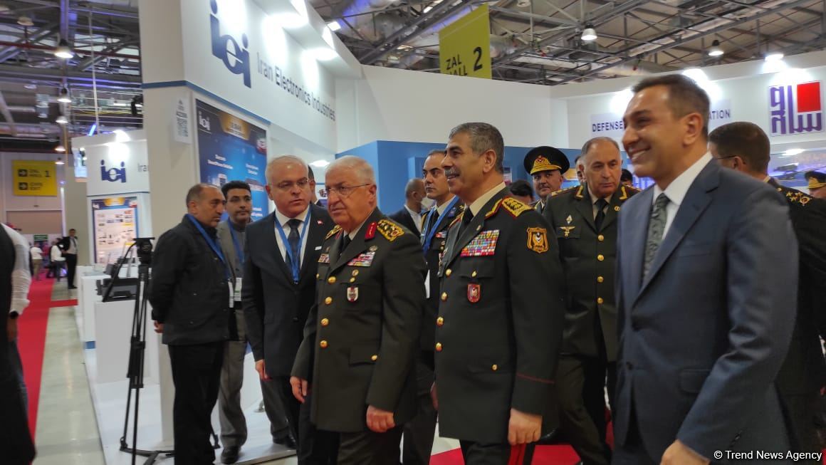 Azerbaijani defense minister, chief of Turkish Armed Forces' General Staff visit ADEX exhibition (PHOTO)