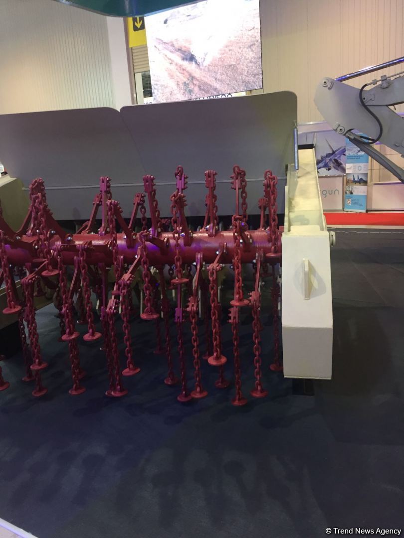 Azerbaijan producing new mine-detecting equipment (PHOTO)