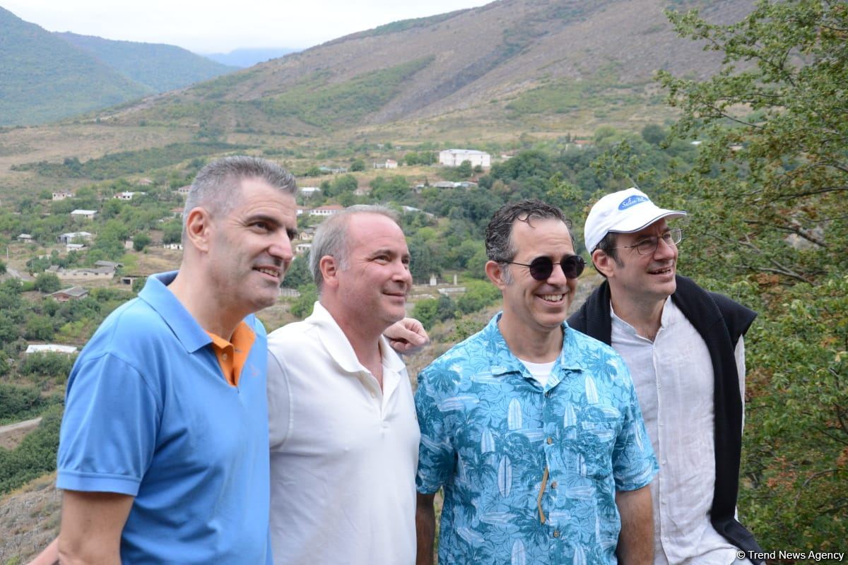 Foreign travelers visit Azykh cave in Azerbaijan's Khojavand (PHOTO)