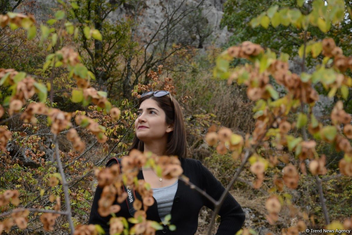 Foreign travelers visit Azykh cave in Azerbaijan's Khojavand (PHOTO)