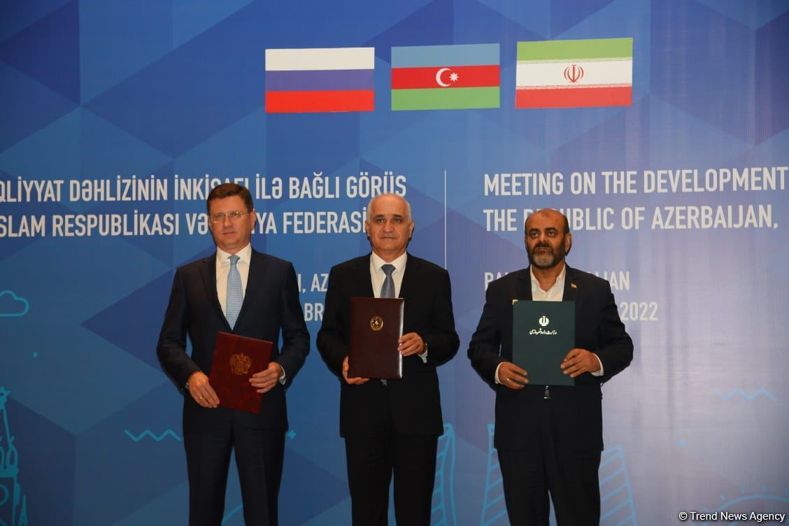 Signing ceremony of declaration on development of the North-South transport corridor held in Baku (PHOTO)