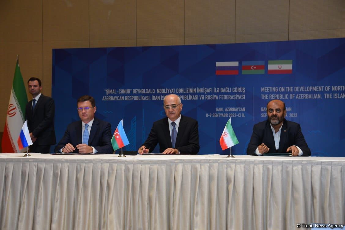 Signing ceremony of declaration on development of the North-South transport corridor held in Baku (PHOTO)