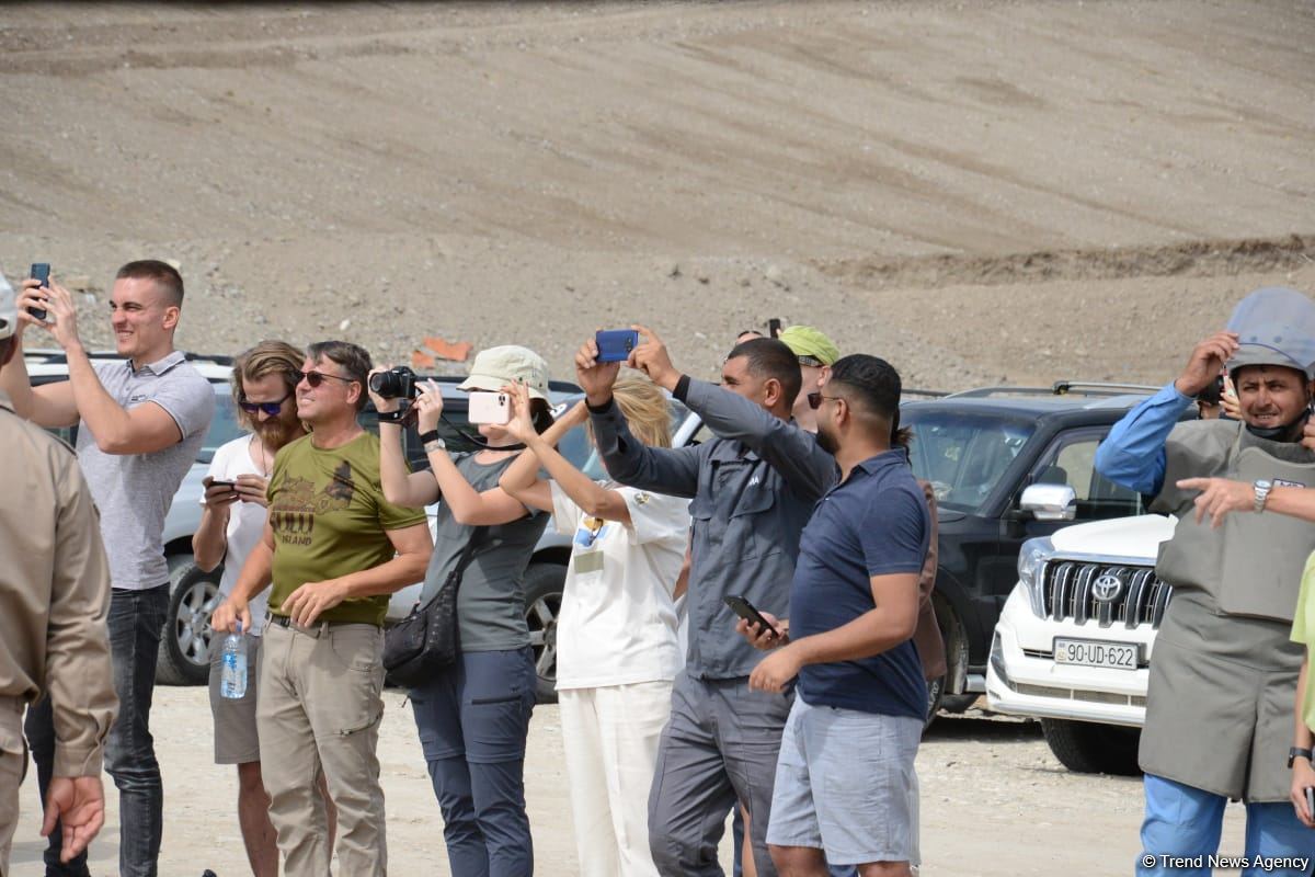 Foreign travelers view landmine clearing process in Azerbaijan's Jabrayil (PHOTO/VIDEO)