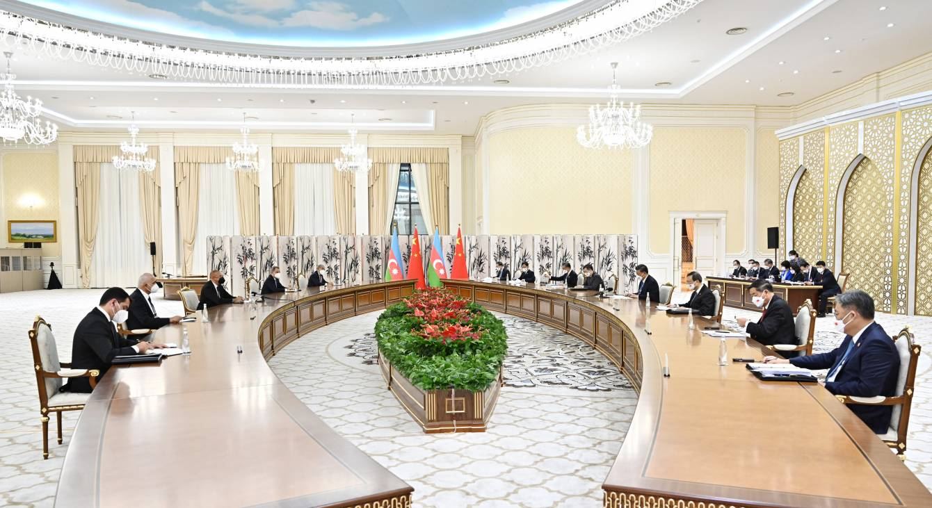President Ilham Aliyev meets with President of China Xi Jinping in Samarkand (PHOTO)