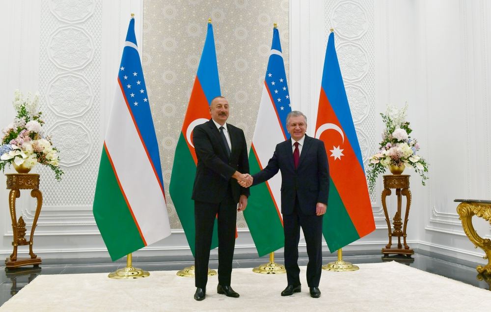 President Ilham Aliyev meets with President of Uzbekistan Shavkat Mirziyoyev in Samarkand (PHOTO/VIDEO)