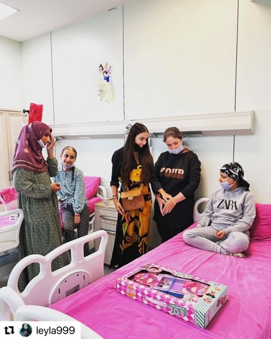 Vice-President of Heydar Aliyev Foundation Leyla Aliyeva inquires about treatment of children suffering from oncological diseases (PHOTO)