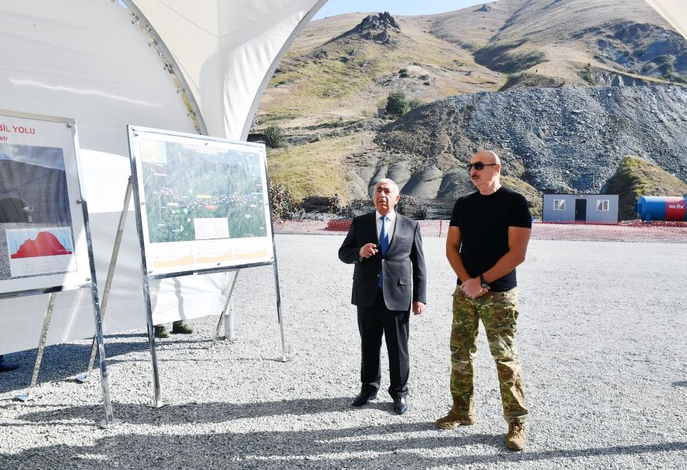 President Ilham Aliyev gets acquainted with tunnel under construction on Kalbajar-Lachin highway (PHOTO/VIDEO)