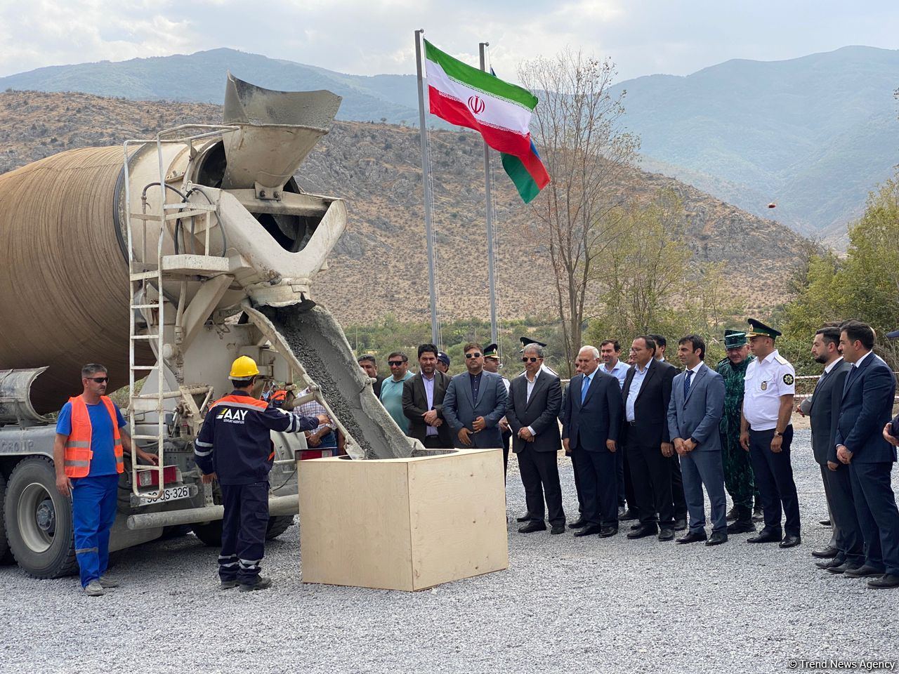 Groundbreaking ceremony of Aghband highway bridge takes place on Azerbaijan-Iran border (PHOTO)