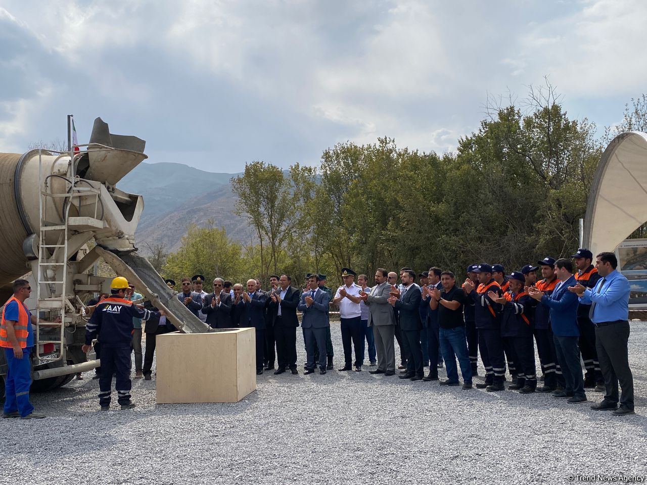 Groundbreaking ceremony of Aghband highway bridge takes place on Azerbaijan-Iran border (PHOTO)