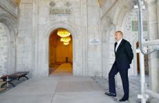 President Ilham Aliyev and First Lady Mehriban Aliyeva visit Yukhari Govhar Aga Mosque in Shusha, pray for the souls of martyrs here (PHOTO)