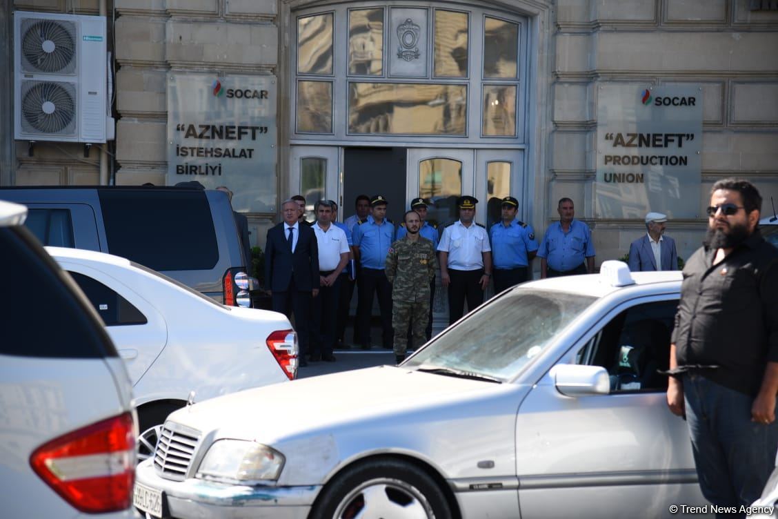 Azerbaijan holds minute of silence on occasion of Remembrance Day (PHOTO/VIDEO)