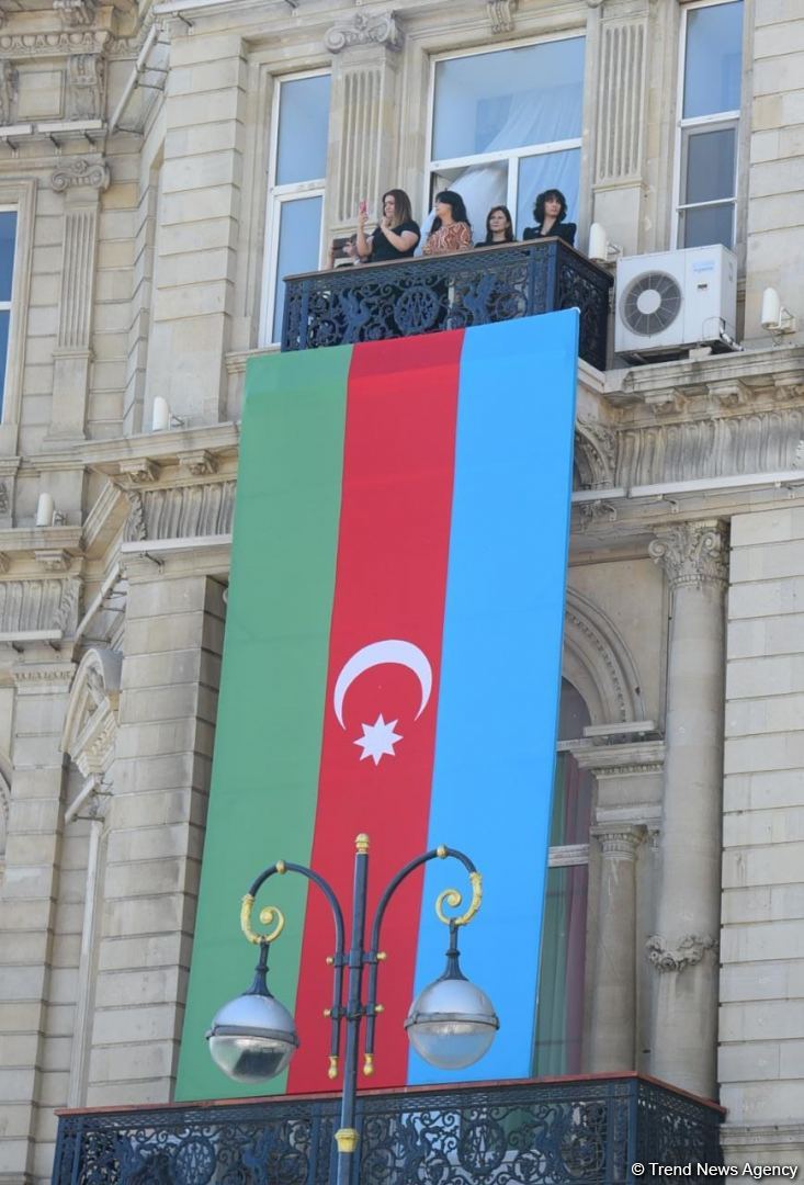 Azerbaijan holds minute of silence on occasion of Remembrance Day (PHOTO/VIDEO)