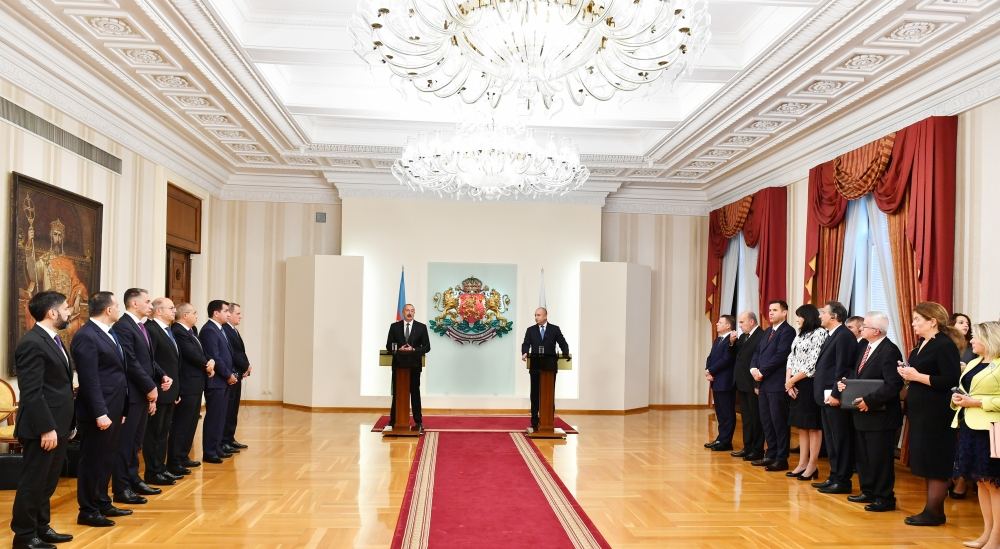 Azerbaijani, Bulgarian presidents make press statements (PHOTO)