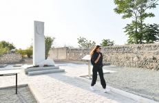 President Ilham Aliyev and First Lady Mehriban Aliyeva get acquainted with works to be done in Imarat Complex, and unveiled mausoleum of Khurshidbanu Natavan (PHOTO/VIDEO)