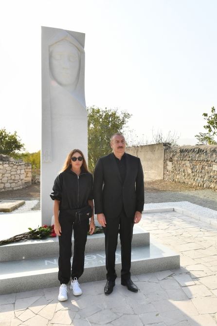 President Ilham Aliyev and First Lady Mehriban Aliyeva get acquainted with works to be done in Imarat Complex, and unveiled mausoleum of Khurshidbanu Natavan (PHOTO/VIDEO)