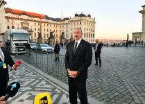 President Ilham Aliyev interviewed by Azerbaijani TV channels in Prague (PHOTO/VIDEO)