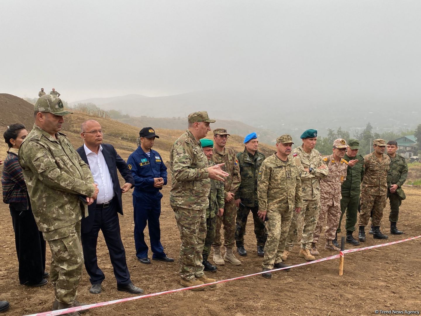 Military attachés accredited to Azerbaijan examine mass burial site found in Edilli village (PHOTO)