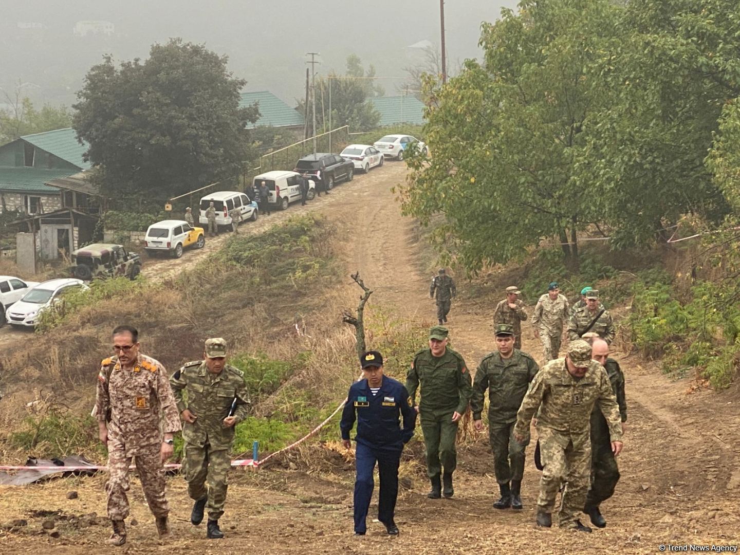 Military attachés accredited to Azerbaijan examine mass burial site found in Edilli village (PHOTO)