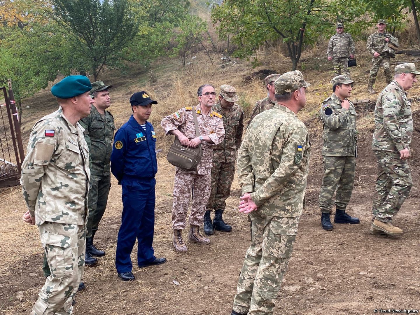 Military attachés accredited to Azerbaijan examine mass burial site found in Edilli village (PHOTO)