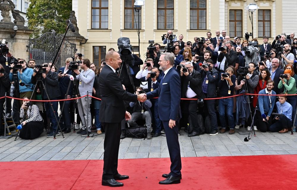 President of Azerbaijan Ilham Aliyev attends inaugural meeting of European Political Community Summit (PHOTO/VIDEO)