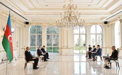 President Ilham Aliyev receives credentials of incoming ambassador of UK (PHOTO/VIDEO)