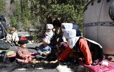 President Ilham Aliyev participates in cultural program at Ala-Archa State Natural Park in Bishkek (PHOTO/VIDEO)