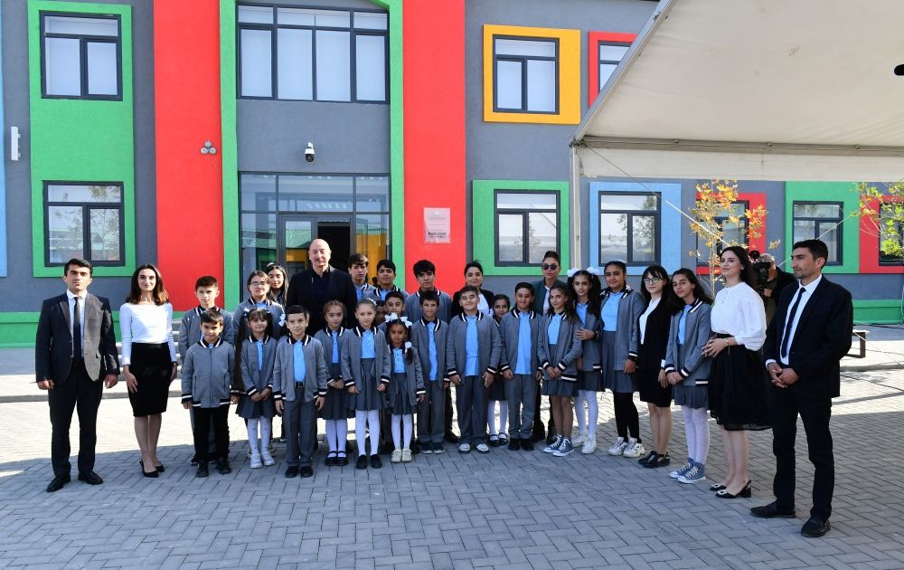 President Ilham Aliyev, First Lady Mehriban Aliyeva meet with Aghali village residents (PHOTO/VIDEO)