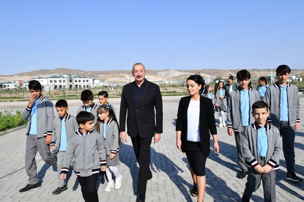 President Ilham Aliyev, First Lady Mehriban Aliyeva meet with Aghali village residents (PHOTO/VIDEO)