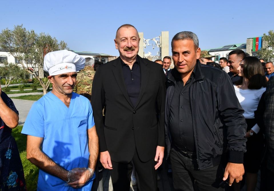 President Ilham Aliyev and First Lady Mehriban Aliyeva talk to residents of Aghali village, inquire about their conditions (PHOTO/VIDEO)