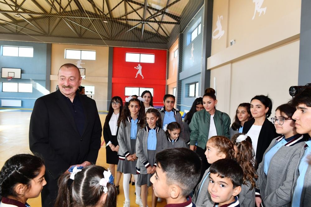 President Ilham Aliyev, First Lady Mehriban Aliyeva meet with Aghali village residents (PHOTO/VIDEO)