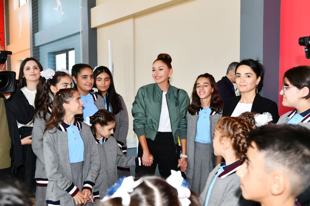 President Ilham Aliyev, First Lady Mehriban Aliyeva meet with Aghali village residents (PHOTO/VIDEO)