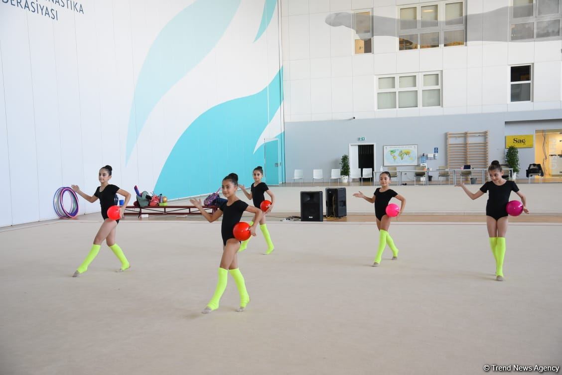 Azerbaijan's National Gymnastics Arena hosting training camps for athletes from Mingachevir (PHOTO)