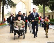 "Victory" car rally kicks off in Baku (PHOTO)