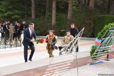 "Victory" car rally kicks off in Baku (PHOTO)