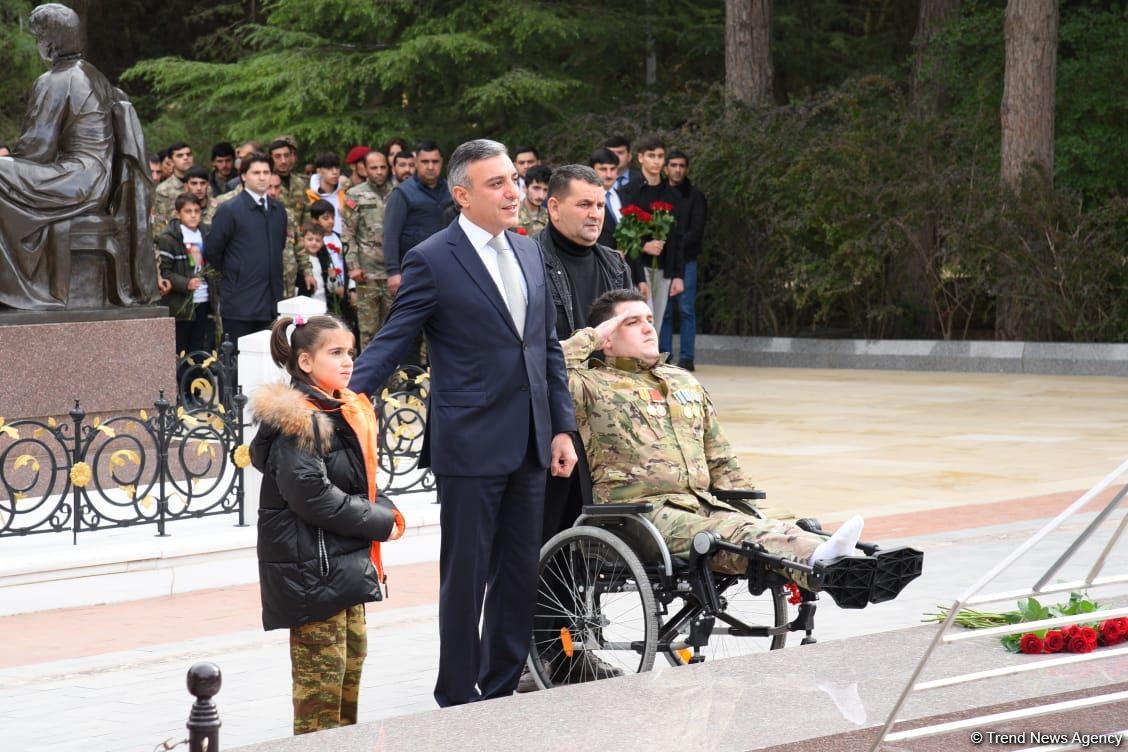 "Victory" car rally kicks off in Baku (PHOTO)