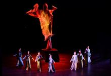First Lady of Azerbaijan Mehriban Aliyeva watches "Lazgi" ballet in Samarkand (PHOTO/VIDEO)