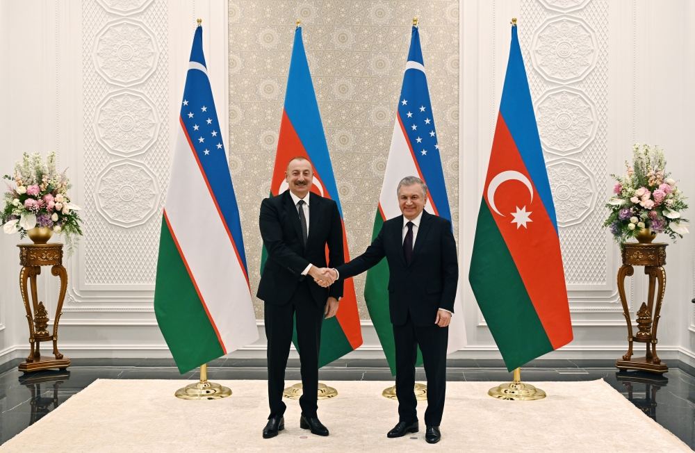 President Ilham Aliyev meets with President of Uzbekistan Shavkat Mirziyoyev in Samarkand (PHOTO/VIDEO)