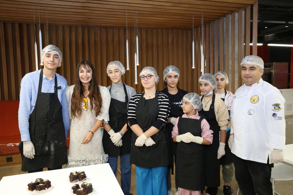 Vice-President of Heydar Aliyev Foundation Leyla Aliyeva visits DOST Center for Inclusive Development and Creativity (PHOTO)
