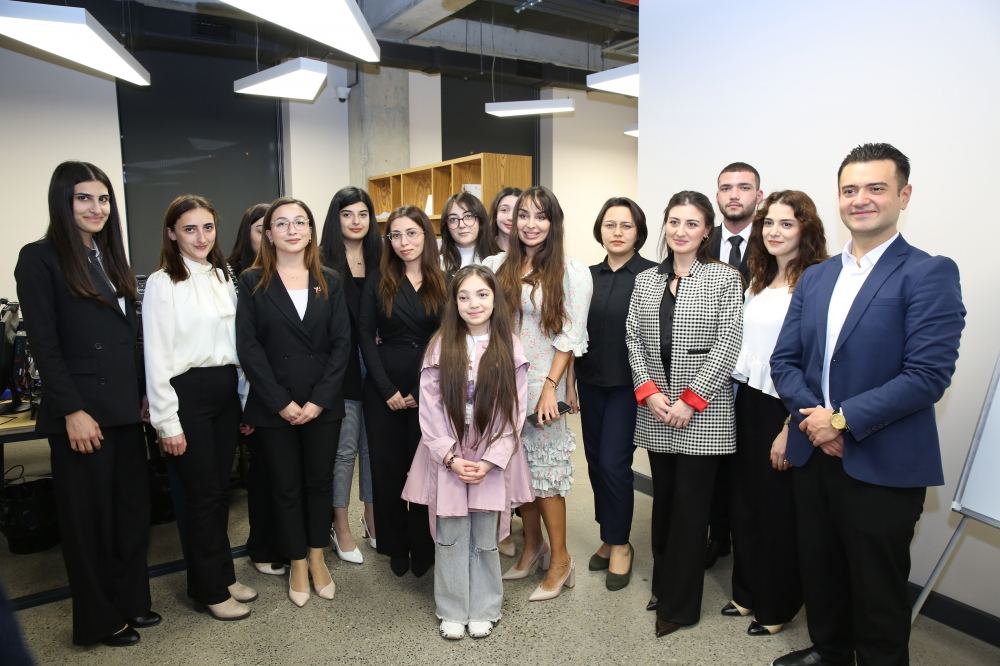 Vice-President of Heydar Aliyev Foundation Leyla Aliyeva visits DOST Center for Inclusive Development and Creativity (PHOTO)