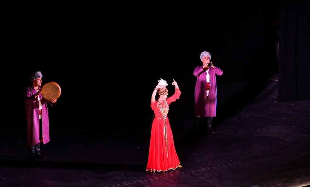 First Lady of Azerbaijan Mehriban Aliyeva watches "Lazgi" ballet in Samarkand (PHOTO/VIDEO)