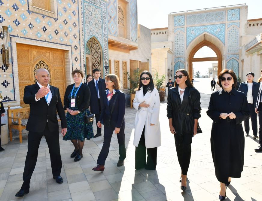First Lady of Azerbaijan Mehriban Aliyeva visits "Eternal City" historical and ethnographic complex (PHOTO/VIDEO)