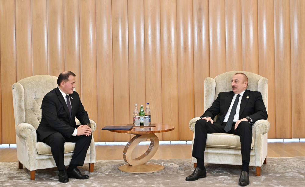 President Ilham Aliyev receives chairman of Executive Committee of Liberal Democratic Party of Uzbekistan (PHOTO)