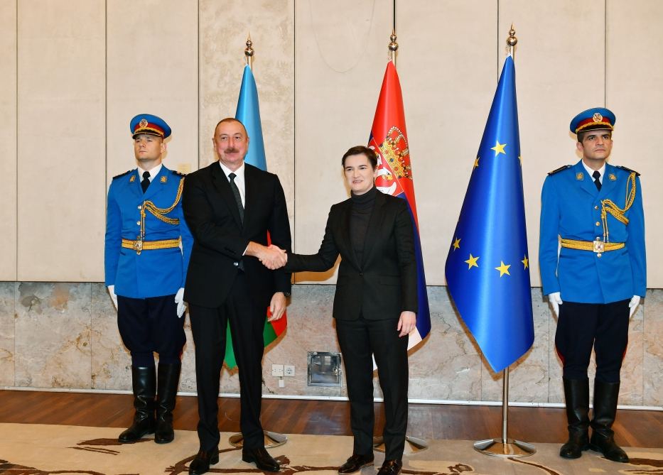 President Ilham Aliyev holds expanded meeting with Serbian PM (PHOTO/VIDEO)