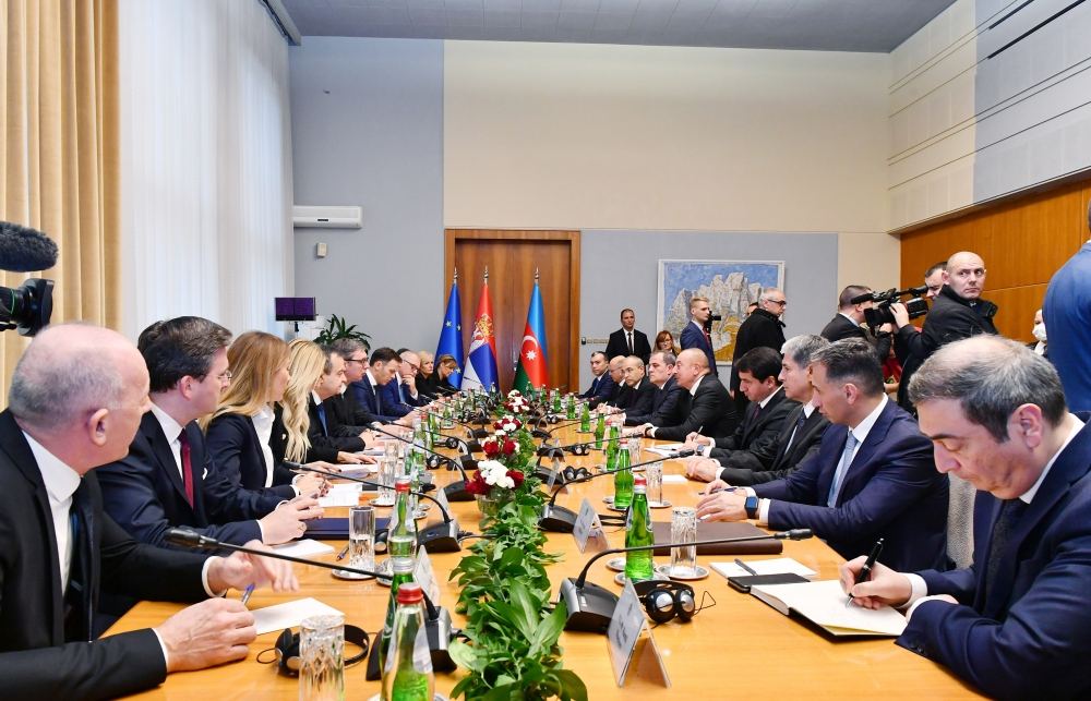 President Ilham Aliyev, Serbian President Aleksandar Vucic hold expanded meeting (PHOTO/VIDEO)