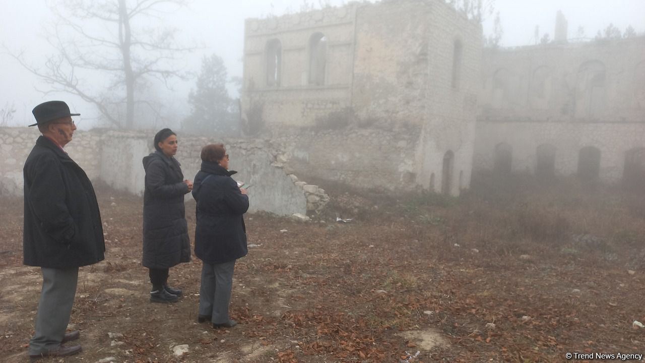 Azerbaijani researchers from Iran visit Shusha (PHOTO)