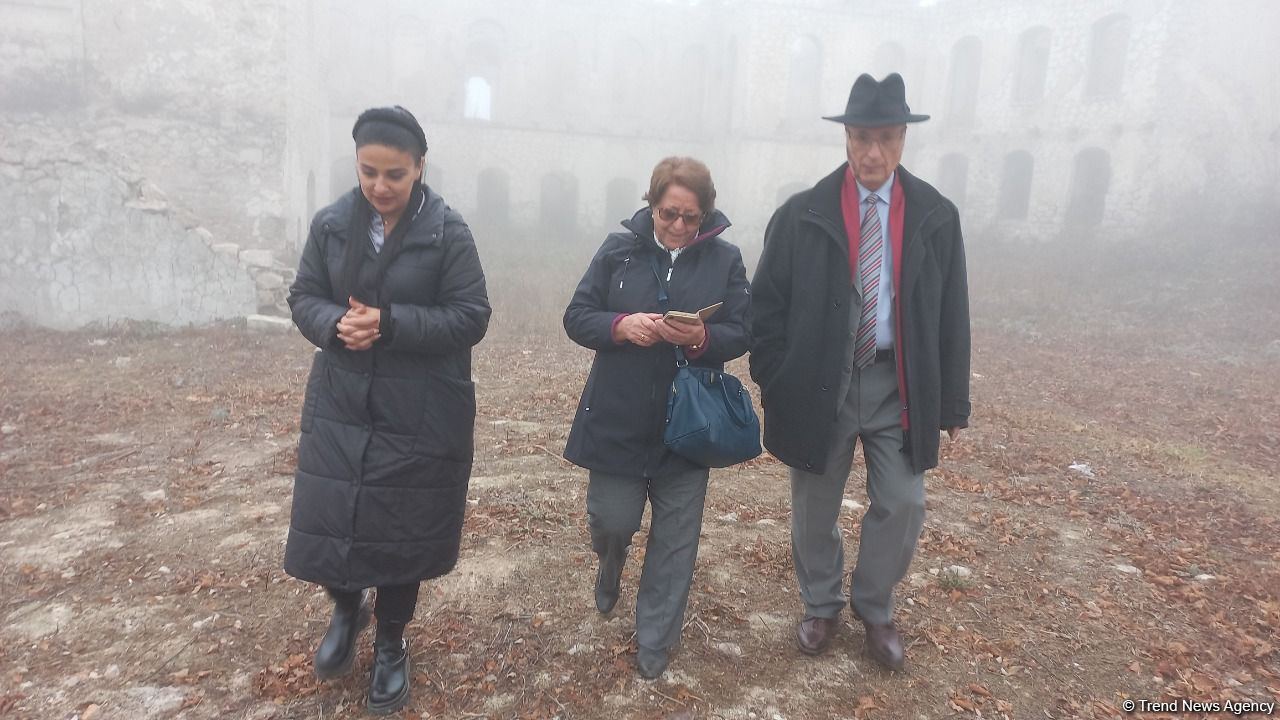 Azerbaijani researchers from Iran visit Shusha (PHOTO)